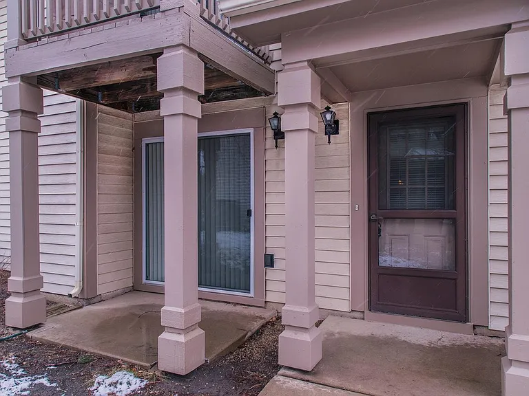 251 Old Oak Ct W — Photo 22