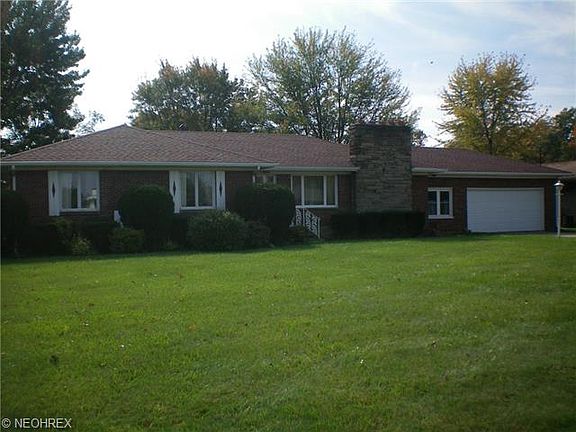 2nd image of 2737 Skyline Dr