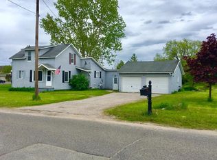 322 Duncan Ave, Cheboygan, MI 49721