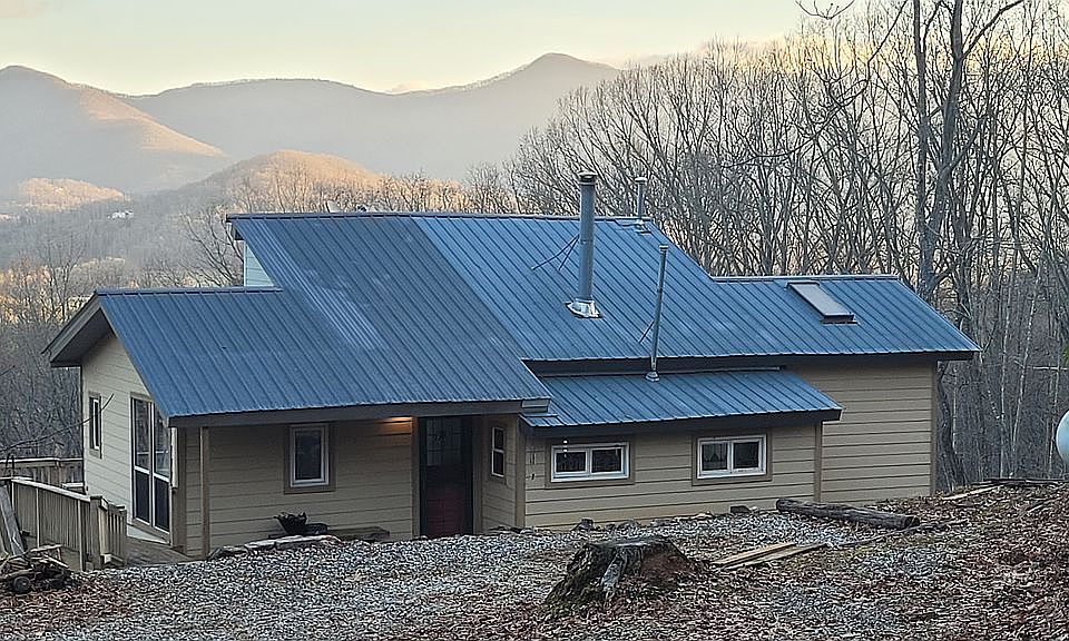 1st image of 77 Fairview Hls