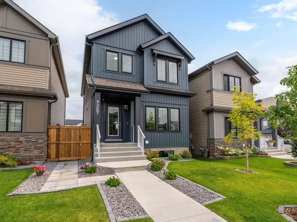 9307 221st St NW, Edmonton, AB T5T 7H7