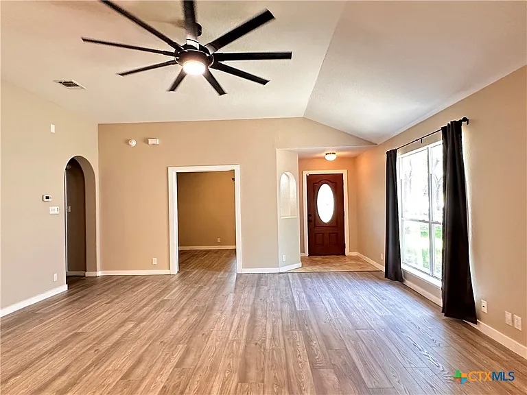 2029 Northview Dr — Photo 6