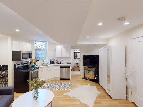 1 Gloucester St APT BF