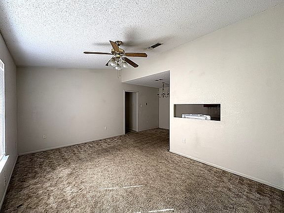 3rd image of 403 W Avenue D #A