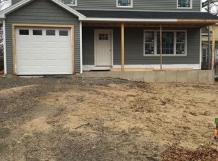 84 Rochester St, Chicopee, MA 01020