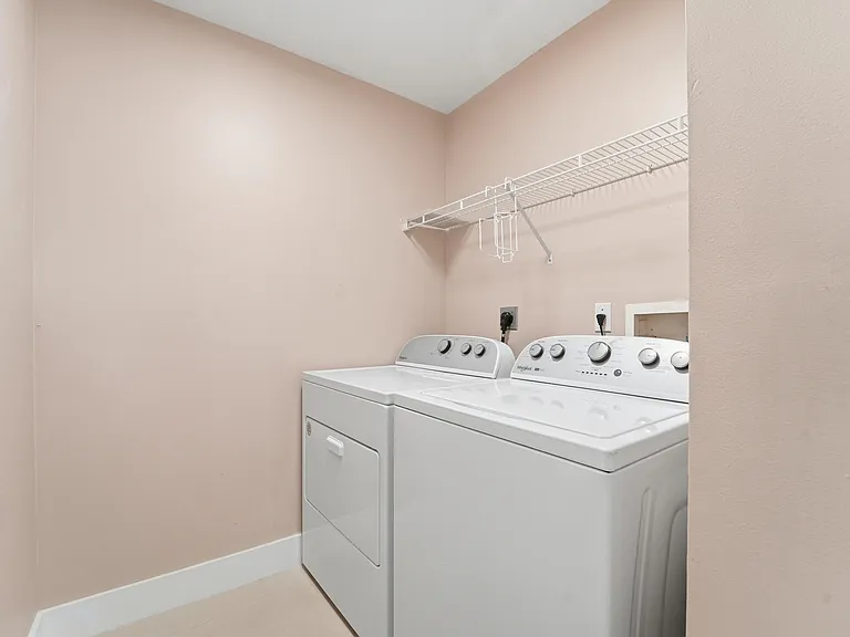 1780 Pierside Cir — Photo 16