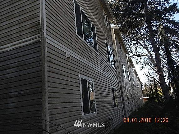 2nd image of 5205 Solberg Drive SW