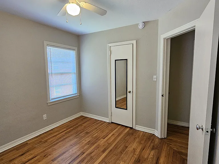 124 S Franklin Blvd — Photo 19