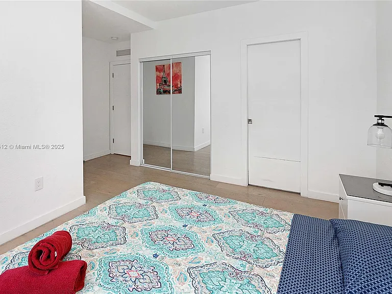 1109 NE 89th St — Photo 39