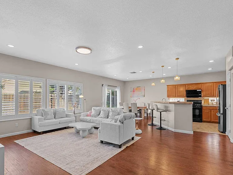9986 Aspen Meadows Ct — Photo 8