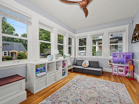 4th image of 14 Hillsboro St