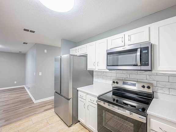 2nd image of 8205 Berry Ave
