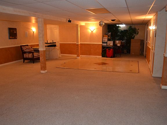 3rd image of 52381 Wickersham Dr