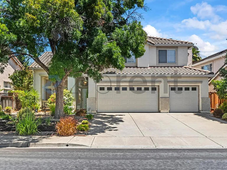 2041 Asilomar Dr — Photo 1