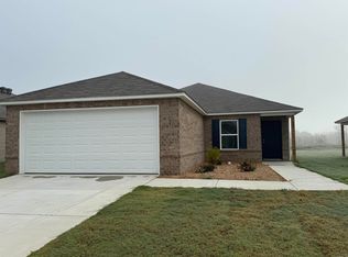 12 Candlelight Dr, Conway, AR 72032