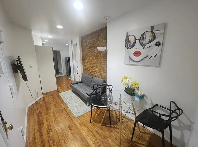 529 W 48th St #16 — Photo 2