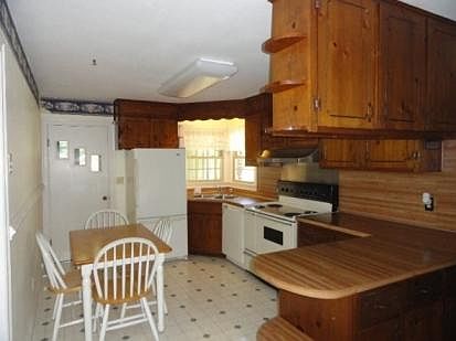 4th image of 360 Knollwood Dr