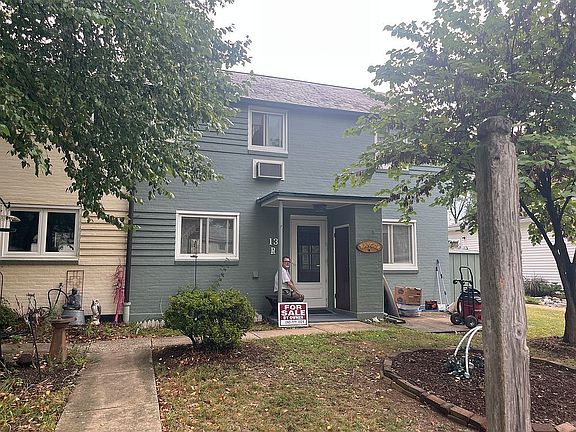 2nd image of 13 Ridge Rd Unit R