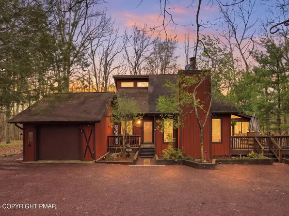 282 Blue Ridge Dr, Canadensis, PA 18325