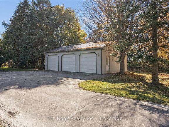 2nd image of 210 Scugog St #14