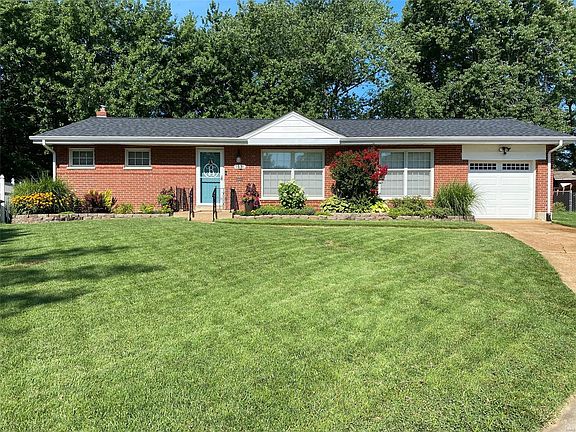 2nd image of 9536 Sophine Ln