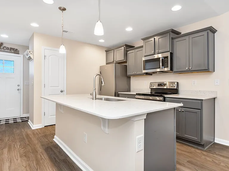 132 Machrie Loop #B — Photo 3