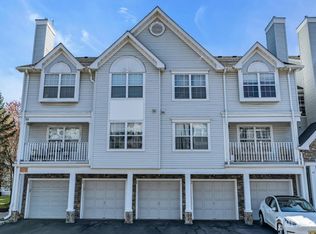 46 Prestwick Way, Edison, NJ 08820