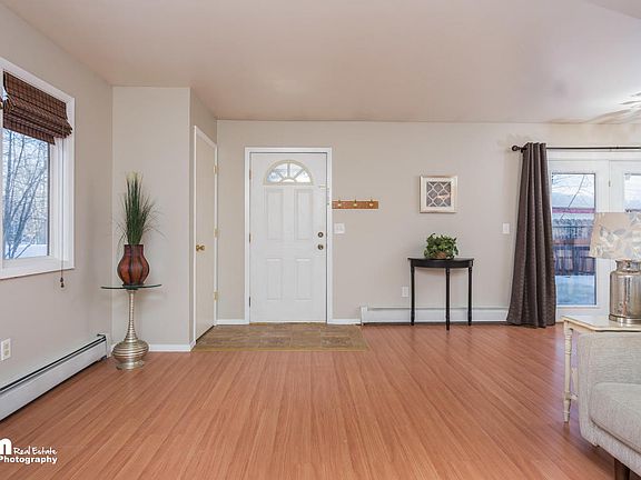 5th image of 5631 College Dr