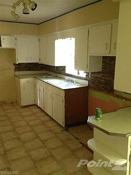 2nd image of 522 Eloise Dr