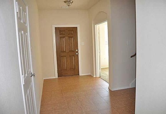 2nd image of 529 Twin Knoll Dr