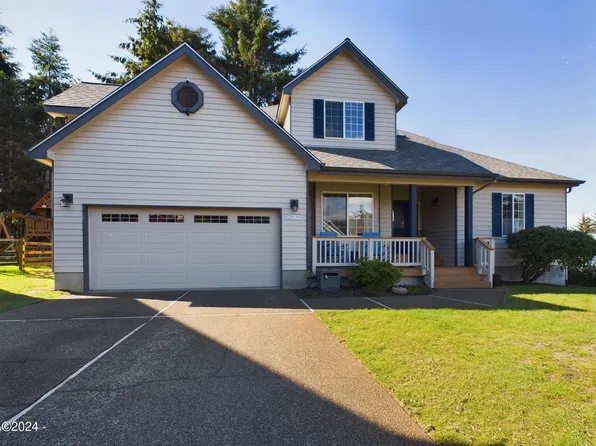 2535 NE Douglas St, Newport, OR 97365