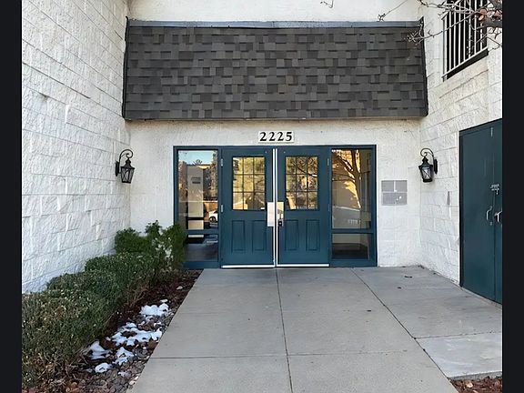 2nd image of 2225 S Jasmine St Unit 302