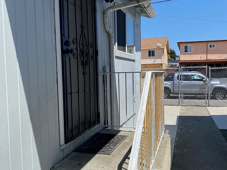1426 Costa Ave — Photo 9