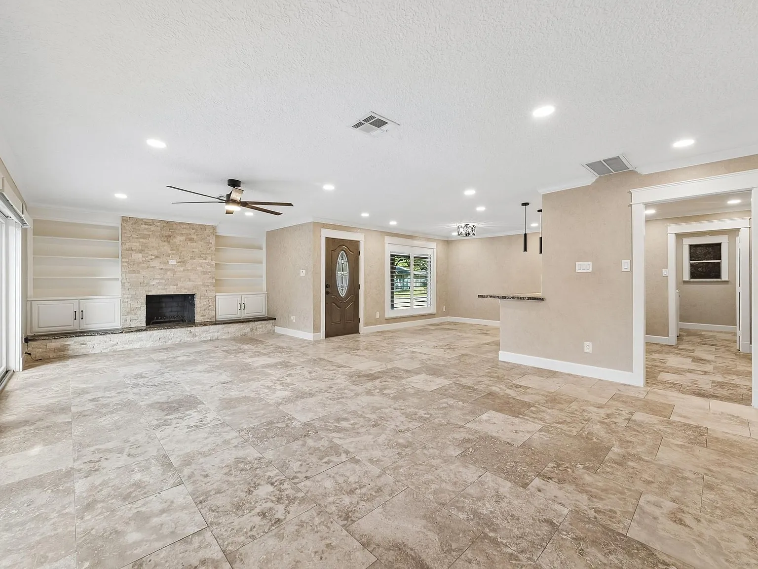 2 bed, 2.0 bath, 1583 sqft, $2,100 — Photo 4