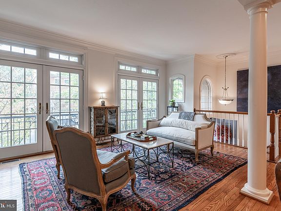 3rd image of 3081 McKinnon Way