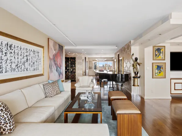 303 East 57th Street image 2 of 8