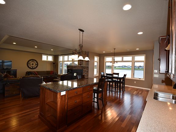 5th image of 730 Villa Park Way