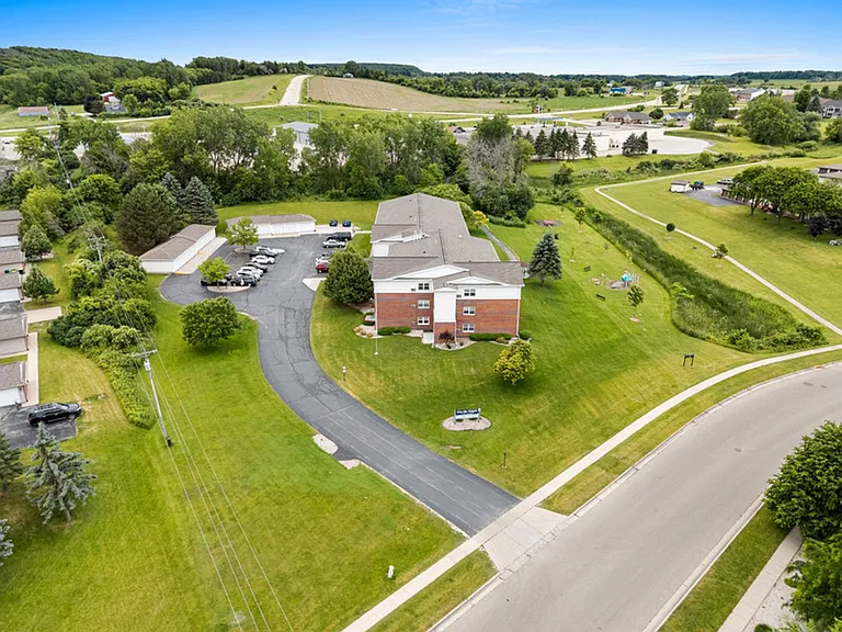 Mayville Heights Apartments is a convenient 55+ senior living community with HEAT AND WATER INCLU... — Photo 47