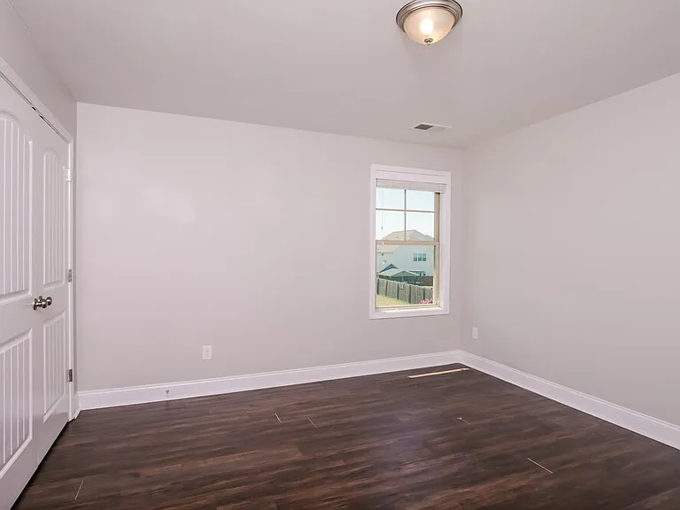 410 Sugarpine Trl — Photo 13