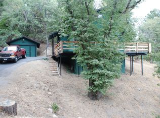 30671 Ferndale Dr, Running Springs, CA 92382