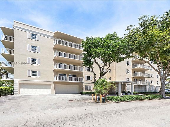 4th image of 950 De Soto Rd APT 3C