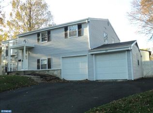 3521 Parkview Dr, Bensalem, PA 19020