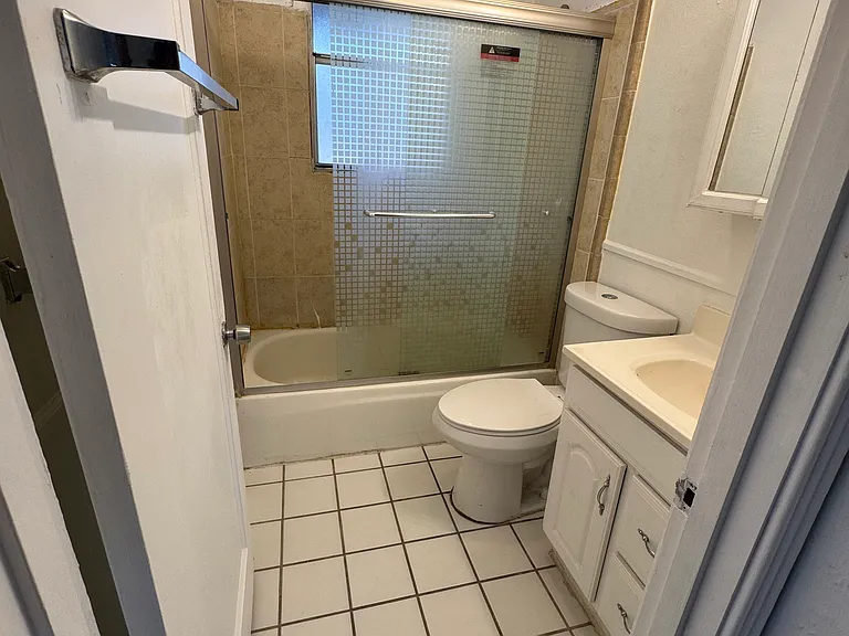 2401 Humphrey Ave #A — Photo 10
