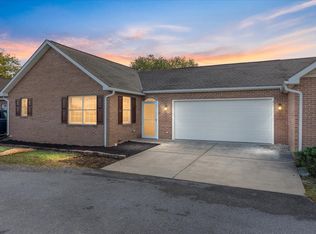 21 Courtney Cir #A-2, Strasburg, VA 22657