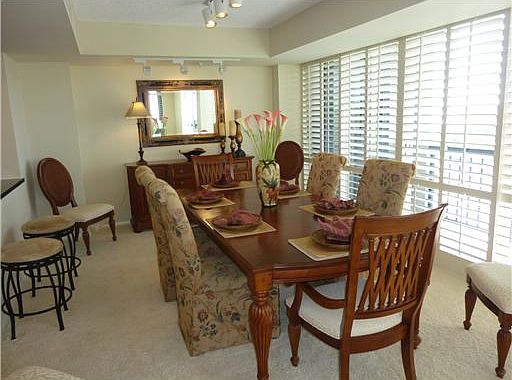 5th image of 123 Lakeshore Dr APT 1044