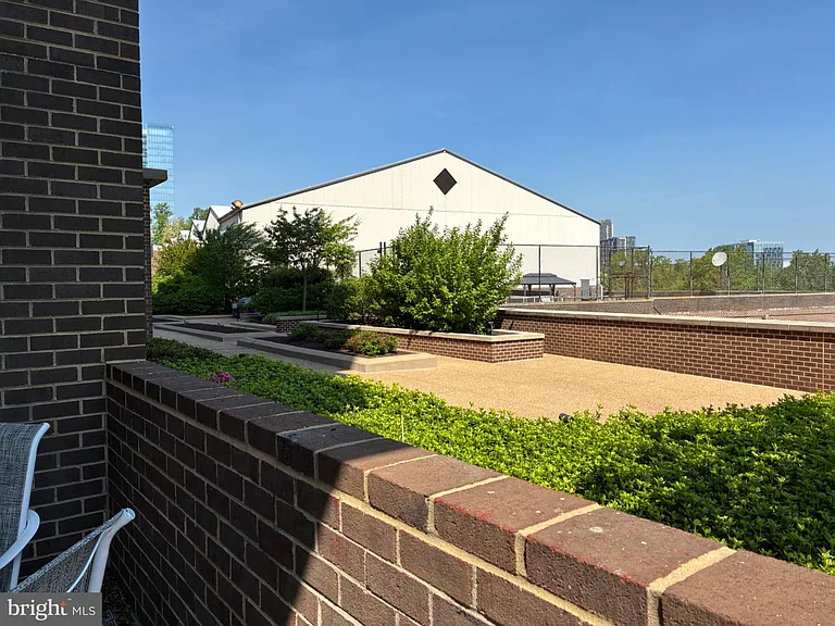 1800 Old Meadow Rd #101 — Photo 20