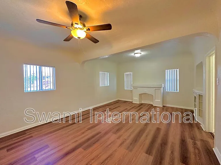 2080 Chestnut Ave — Photo 9