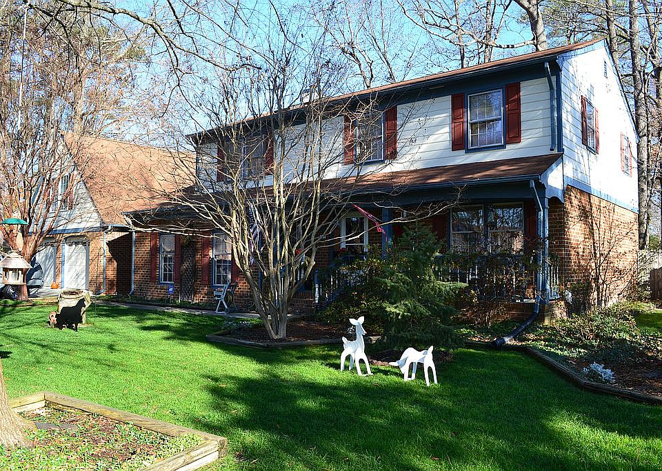 1st image of 613 Hassell Dr
