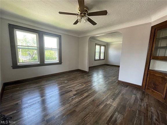 4th image of 9520 Garfield Blvd