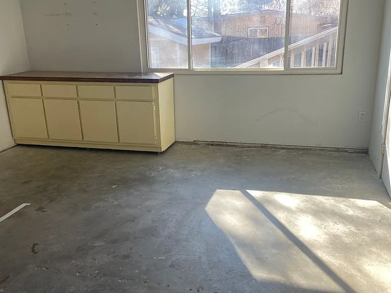 3801 N Bern St — Photo 31